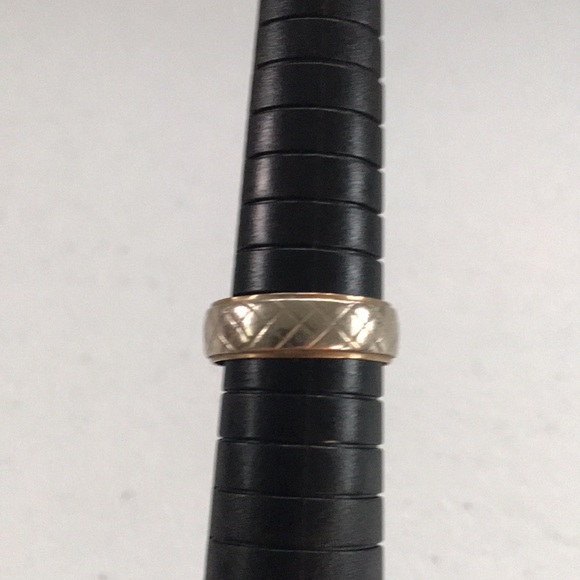 Vintage Checkered 10kt WG & YG Wedding Band - Picture 3 of 10